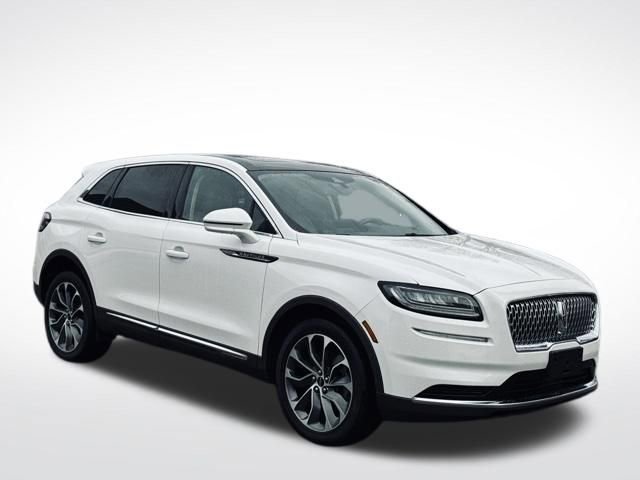 Used 2022 Lincoln Nautilus Reserve image 4