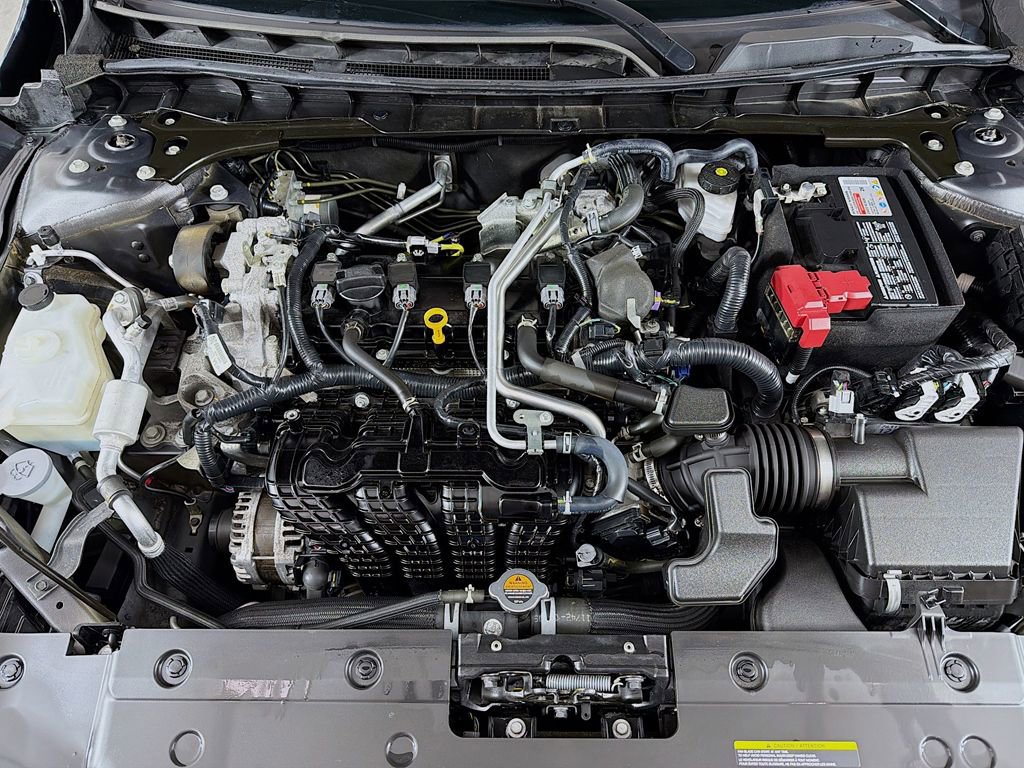 Used 2024 Nissan Altima 2.5 SV AWD/4WD image 11