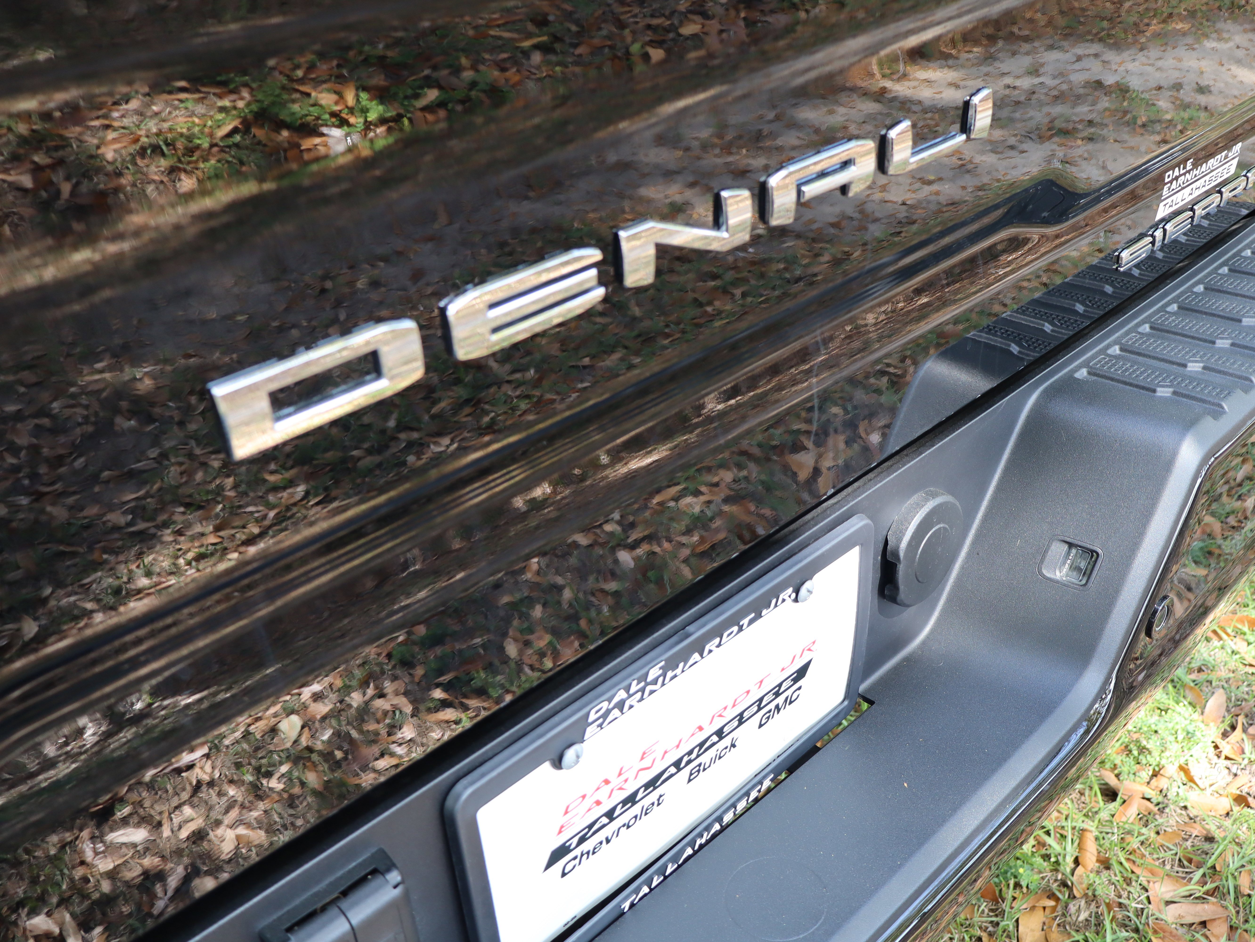 Used 2025 GMC Sierra 2500 Denali Ultimate image 49