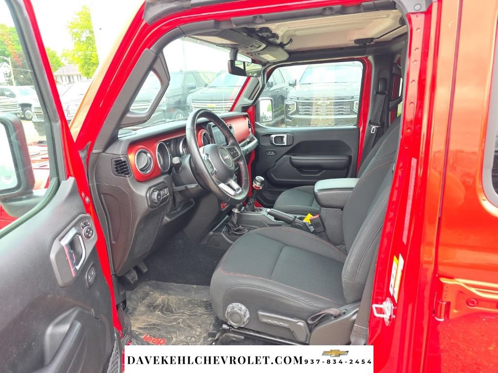 Used 2019 Jeep Wrangler Unlimited Rubicon w/ Dual Top Group AWD/4WD image 14