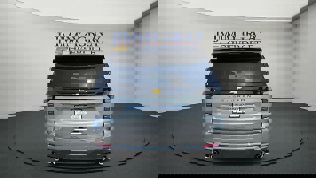 New 2026 Chevrolet Suburban Premier image 4