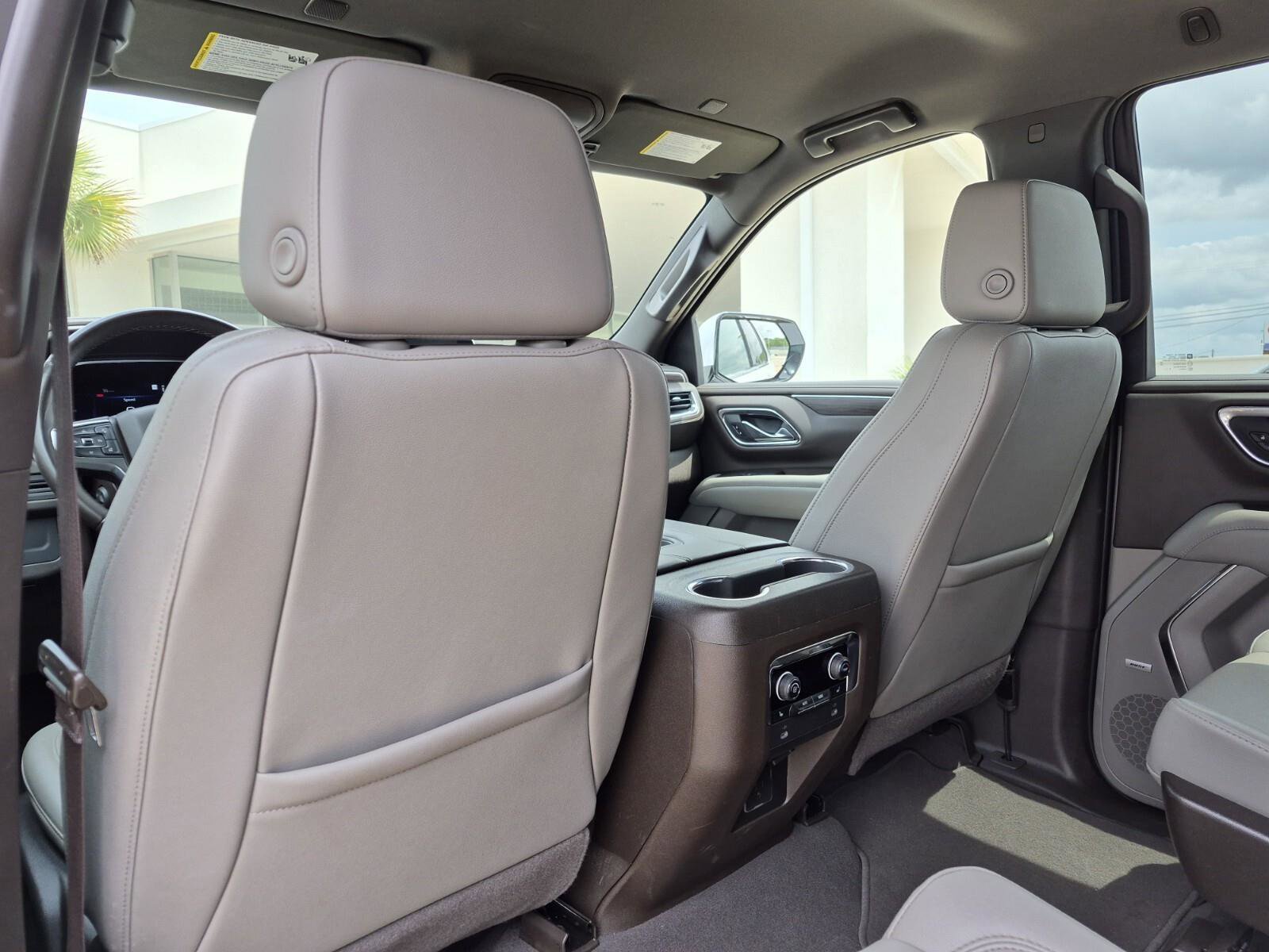 Used 2023 Chevrolet Tahoe LT w/ Luxury Package image 19