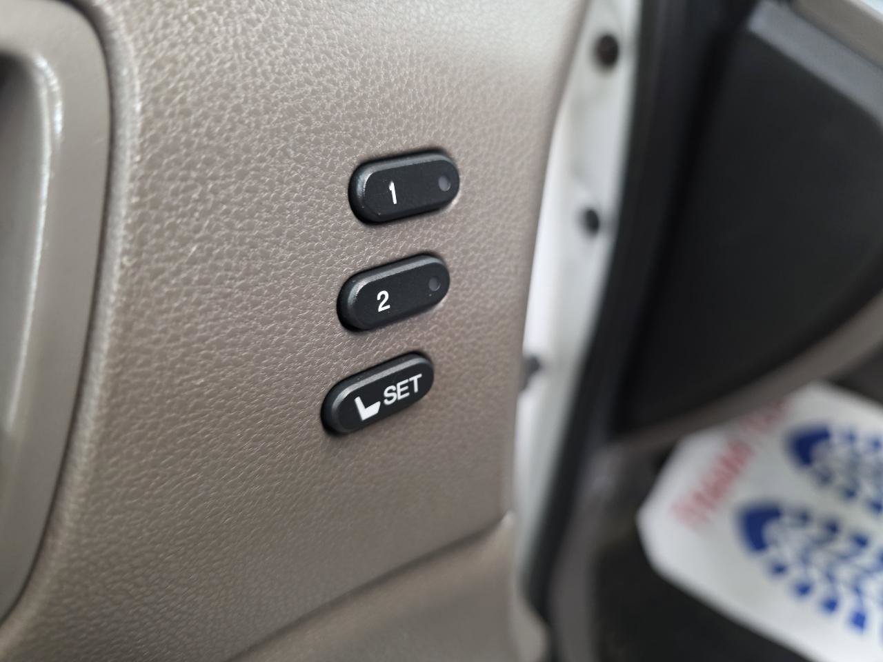 Used 2014 Honda Odyssey Touring image 27