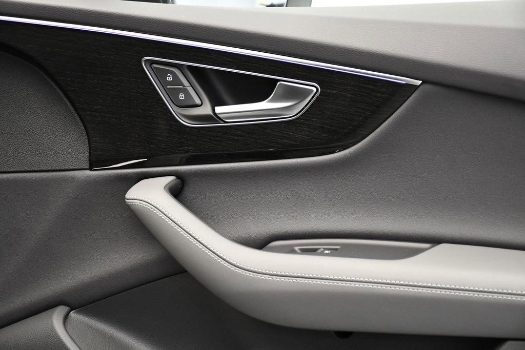 New 2025 Audi Q7 3.0T Premium Plus image 45