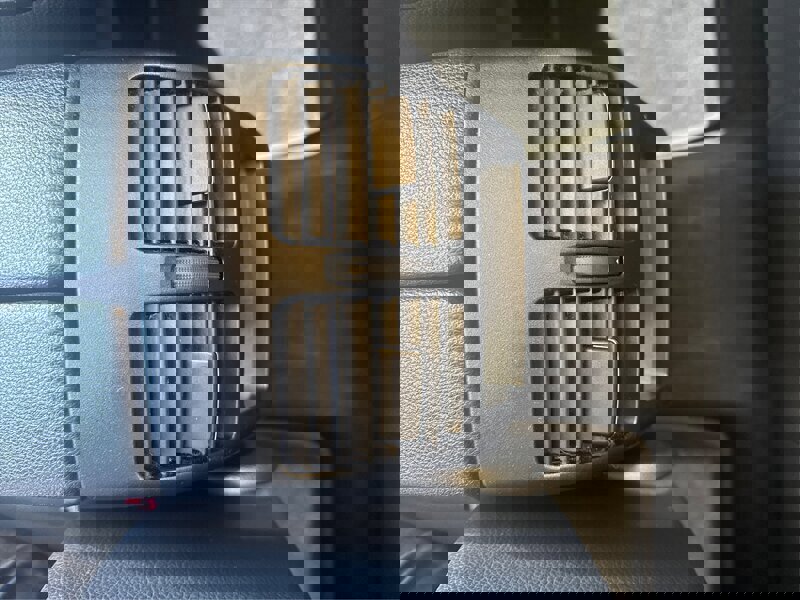 Used 2011 Mercedes-Benz GLK 350 4MATIC image 39