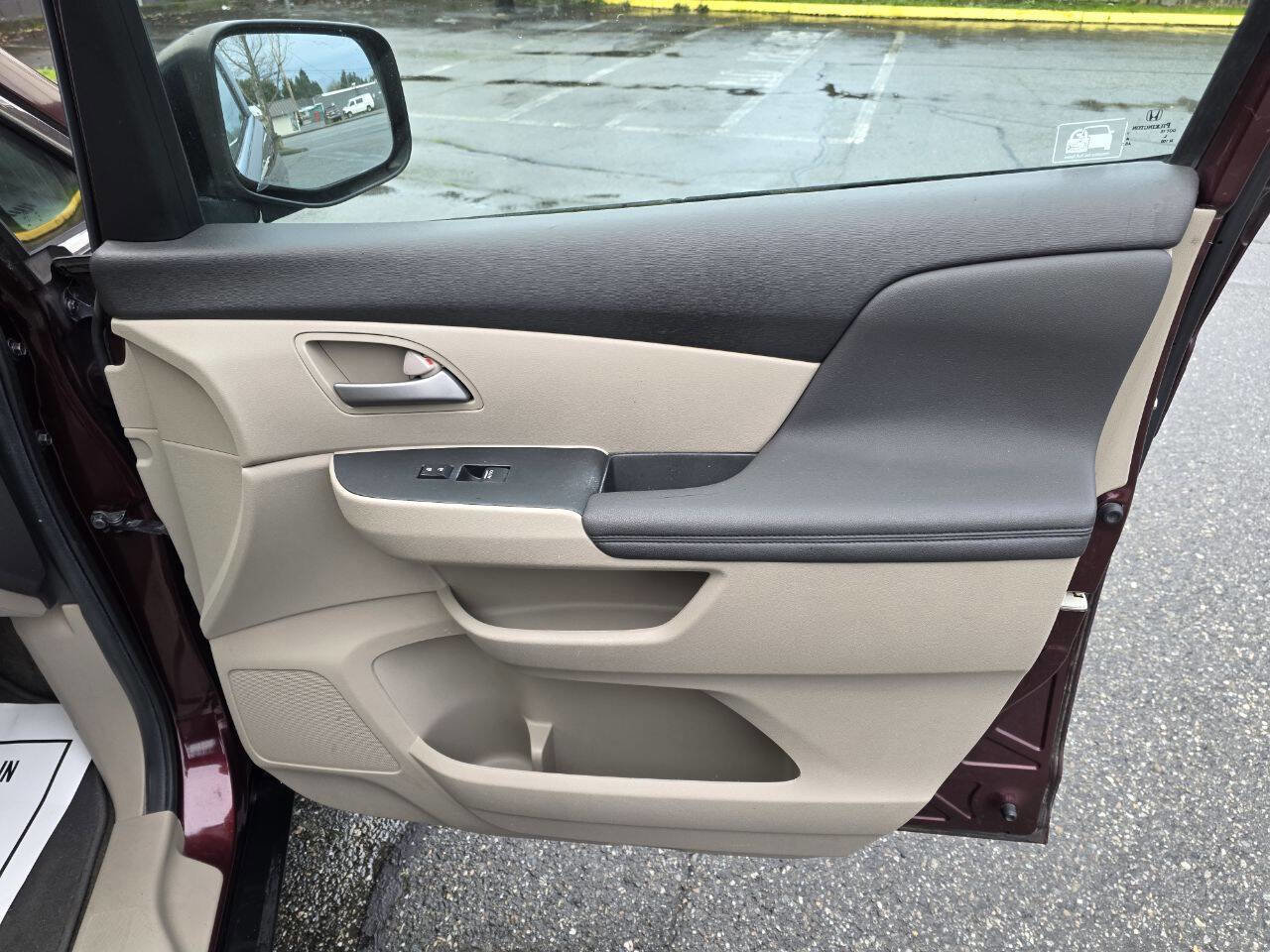 Used 2012 Honda Odyssey LX image 51