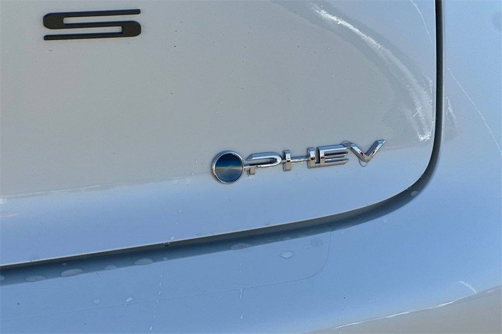 New 2026 Toyota Prius Plug-In Hybrid image 26