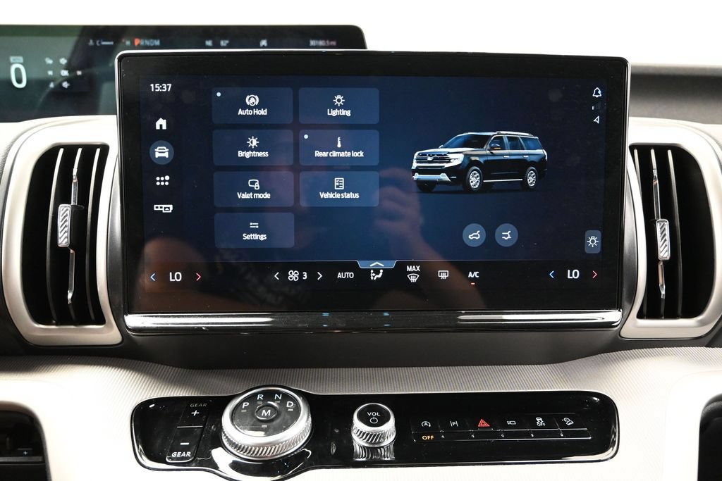 Used 2025 Ford Expedition Max Active AWD/4WD image 28