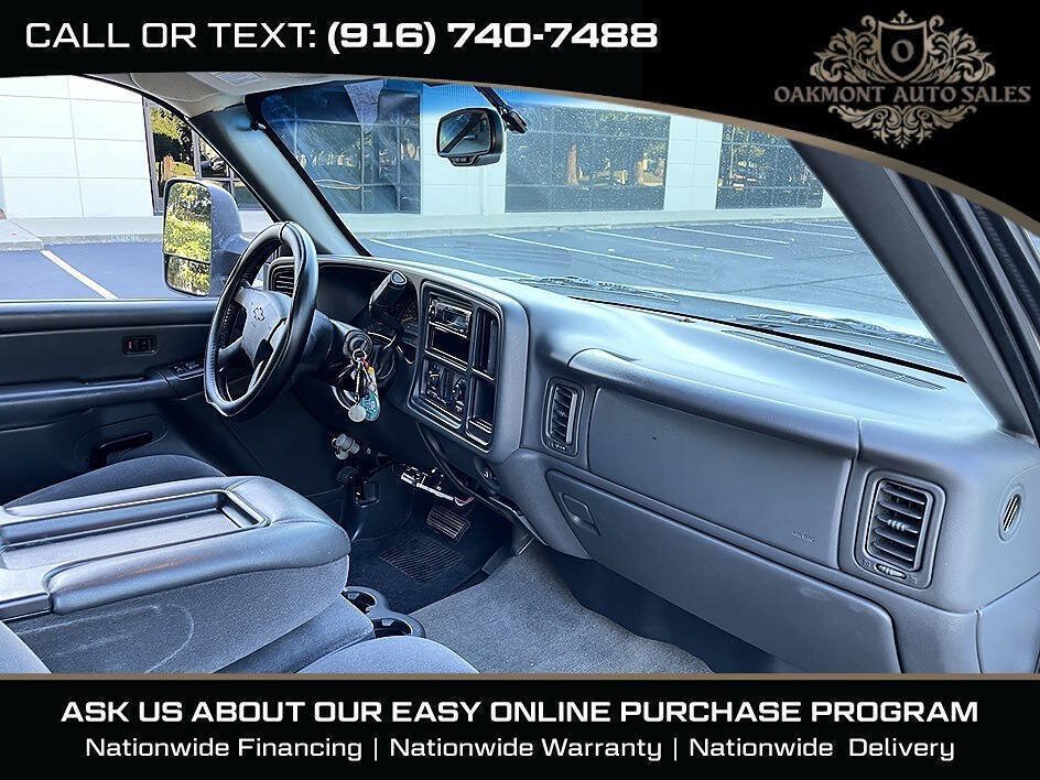 Used 2006 Chevrolet Silverado 3500 LT w/ Heavy-Duty Power Package AWD/4WD image 12