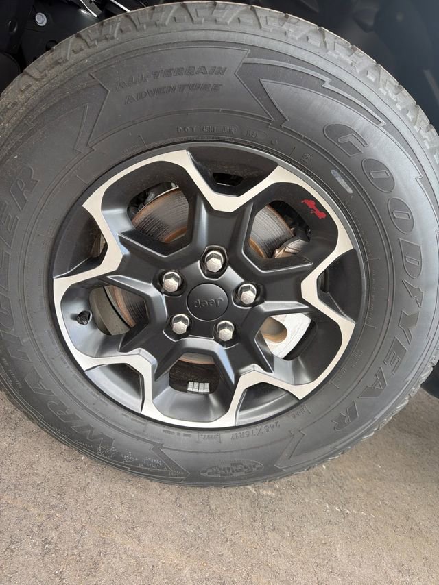 Used 2021 Jeep Wrangler Sport image 11