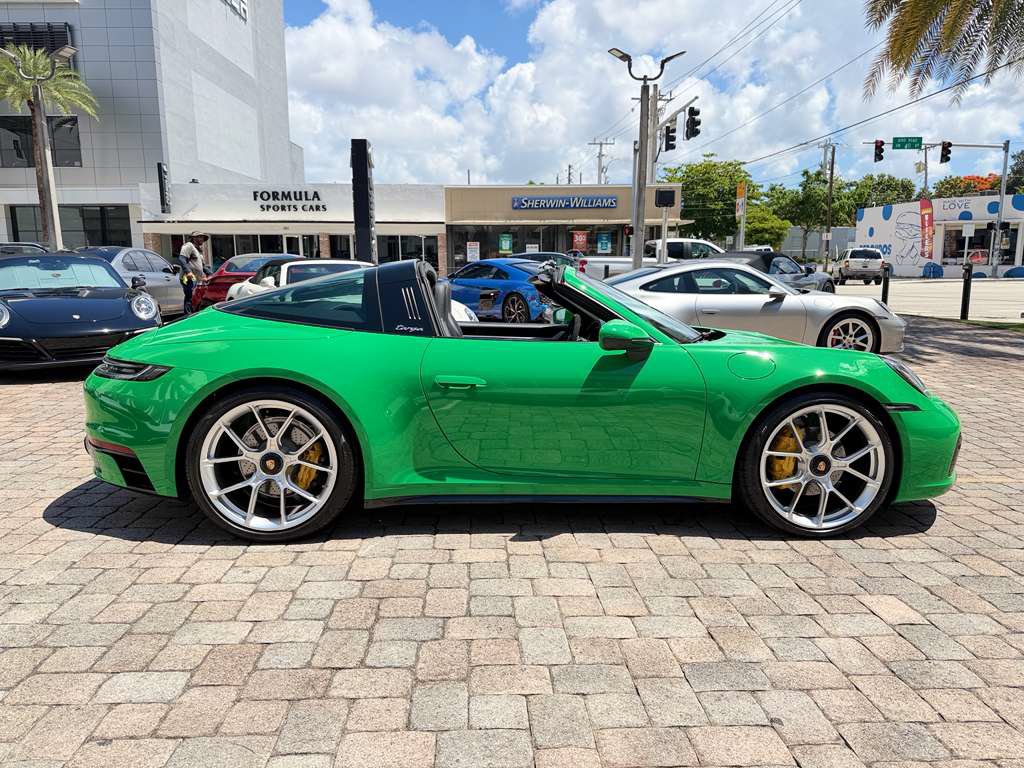 Used 2021 Porsche 911 Targa 4 AWD/4WD image 10