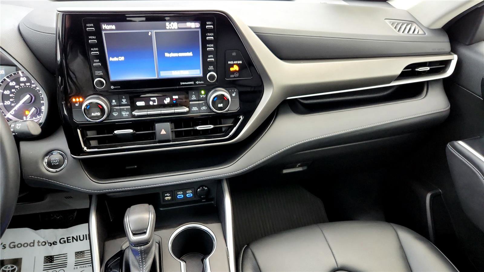 Certified 2022 Toyota Highlander XLE image 40