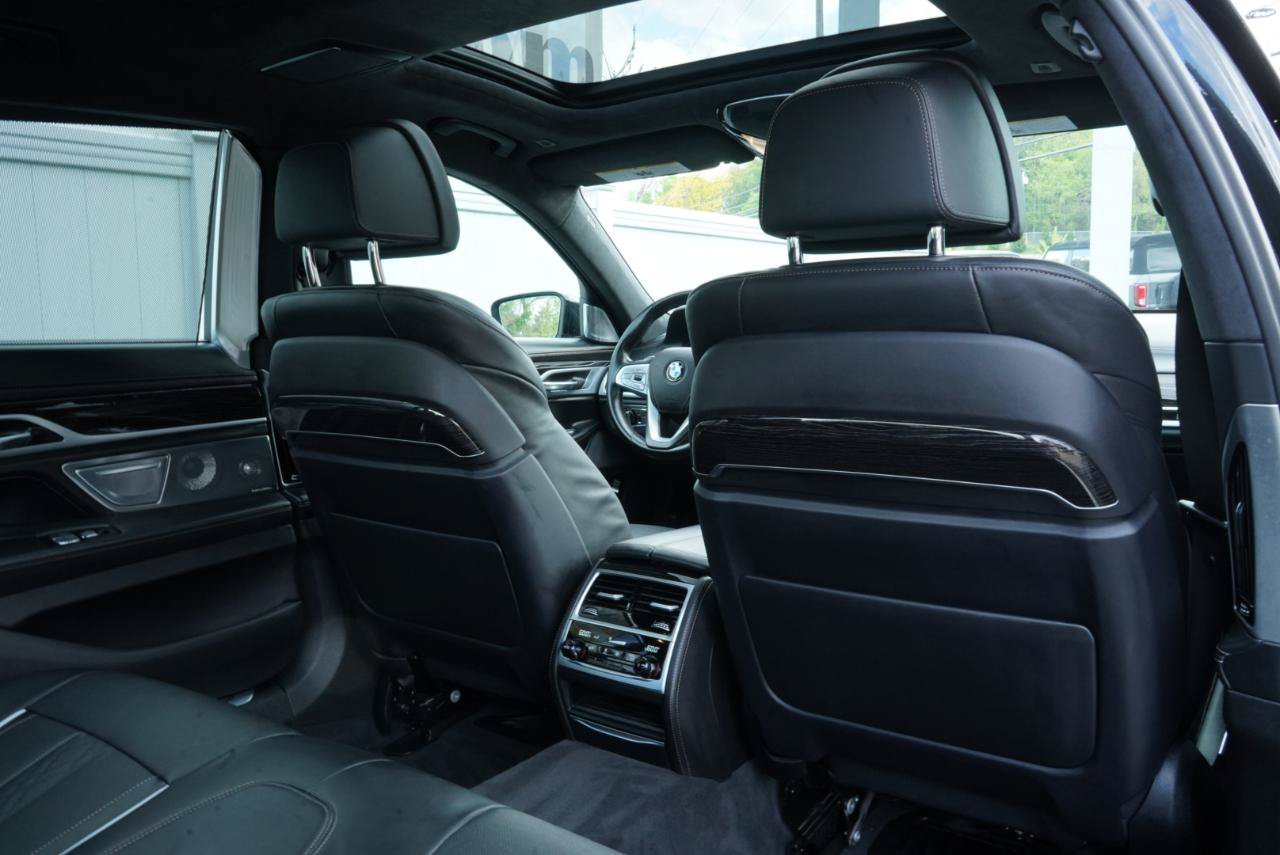 Used 2017 BMW 750i RWD image 61