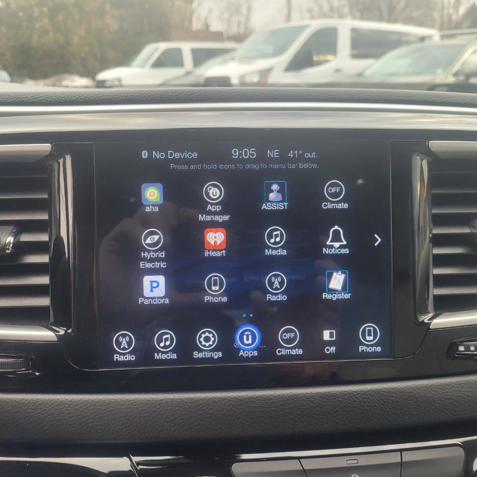 Used 2017 Chrysler Pacifica Touring Plus image 19