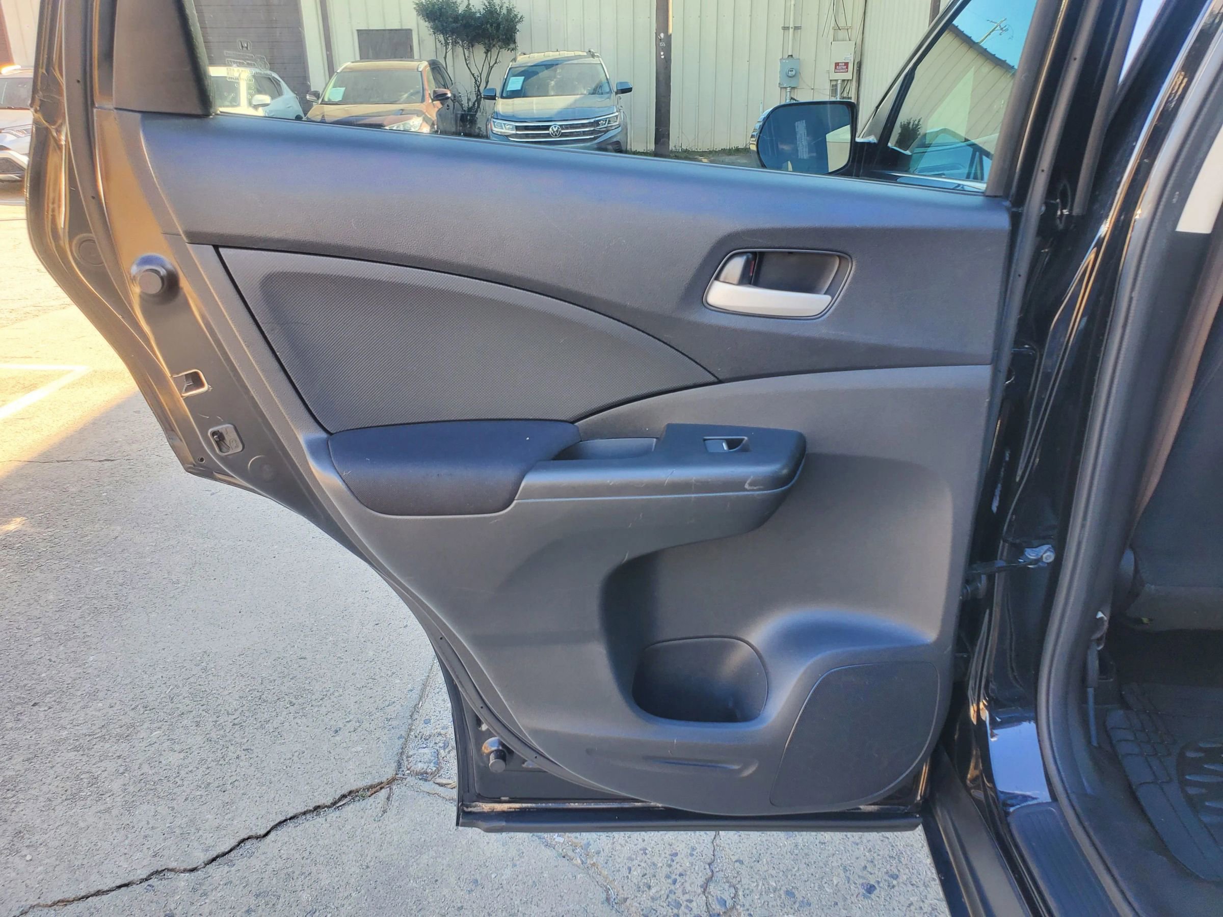 Used 2015 Honda CR-V LX image 17