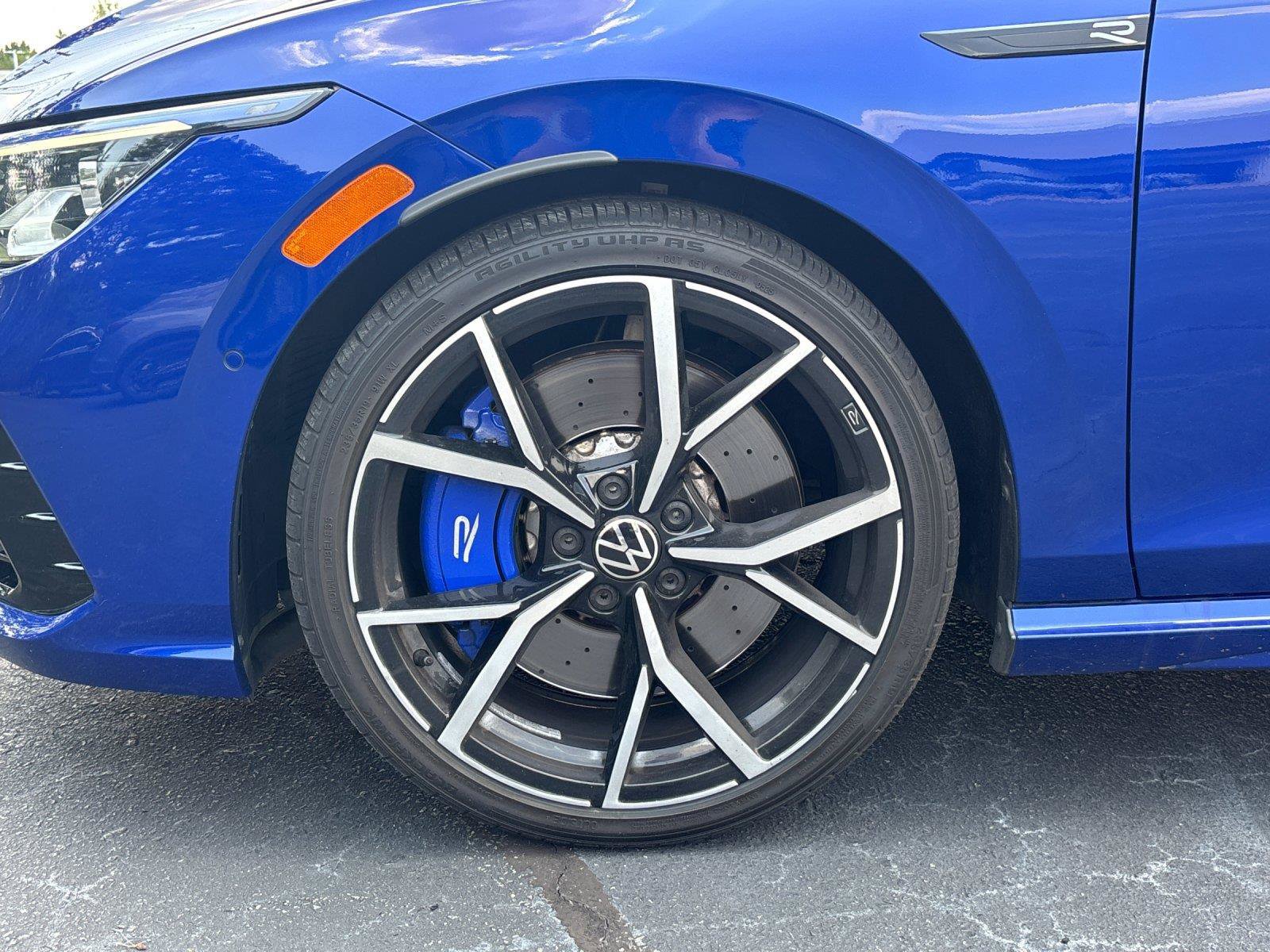 Used 2024 Volkswagen Golf R AWD/4WD image 10