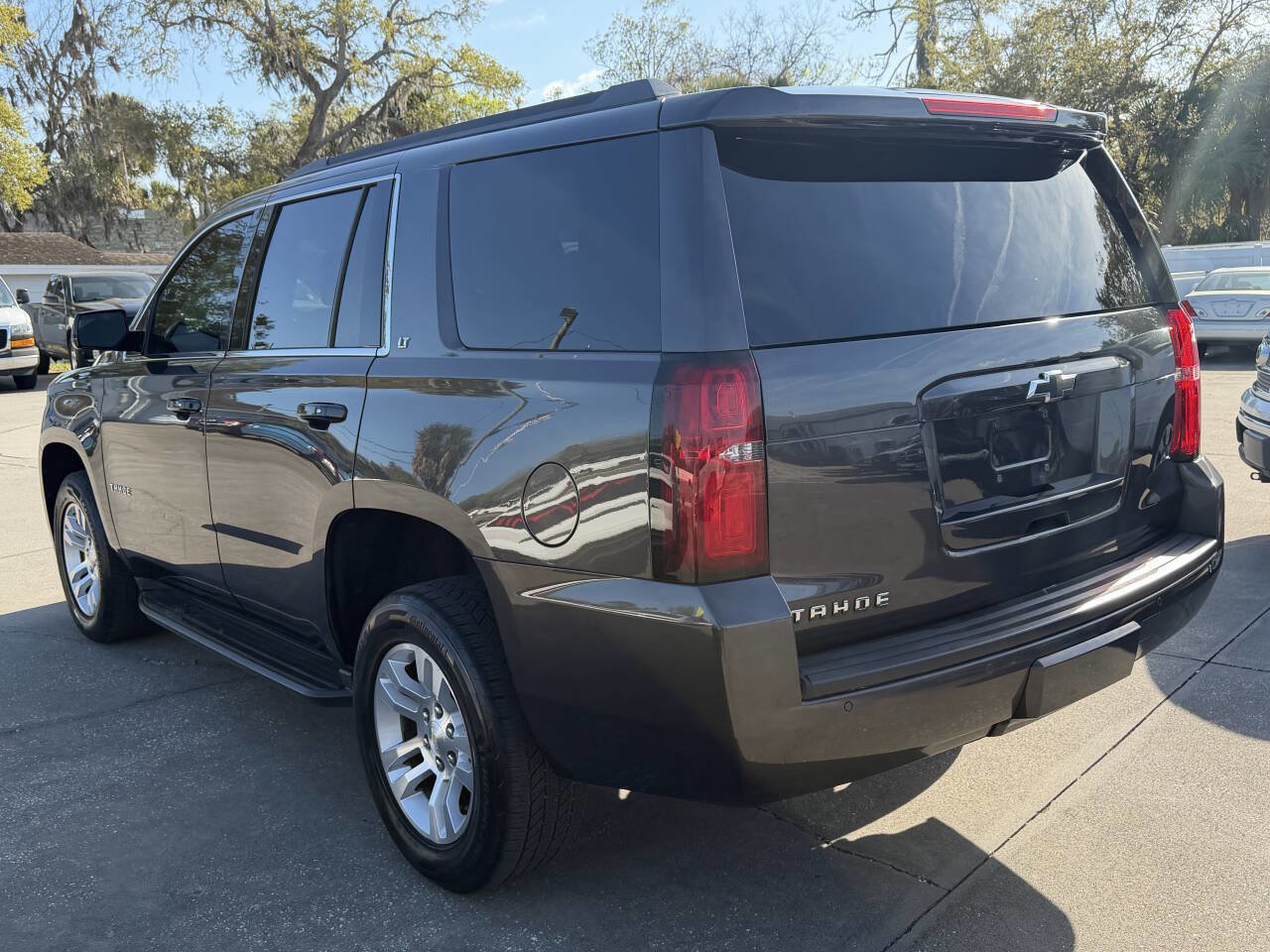 Used 2017 Chevrolet Tahoe LT w/ Luxury Package RWD image 6
