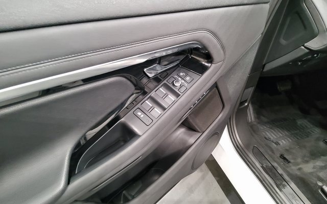 Used 2020 Land Rover Range Rover Evoque S image 44