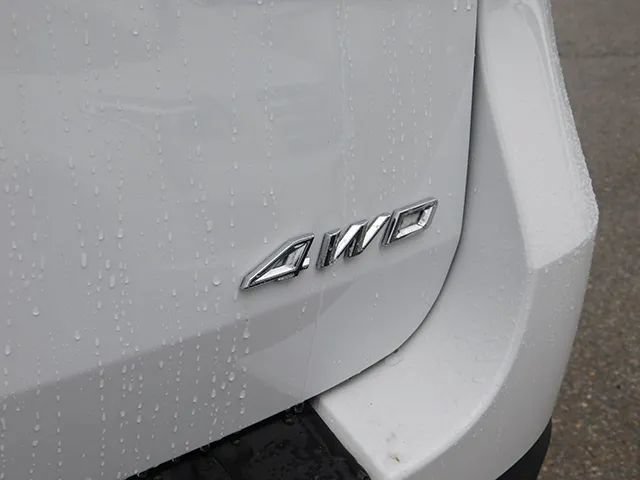 Used 2023 Ford Explorer XLT AWD/4WD image 6