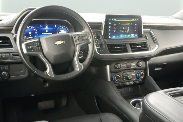 Used 2024 Chevrolet Suburban LT AWD/4WD image 17