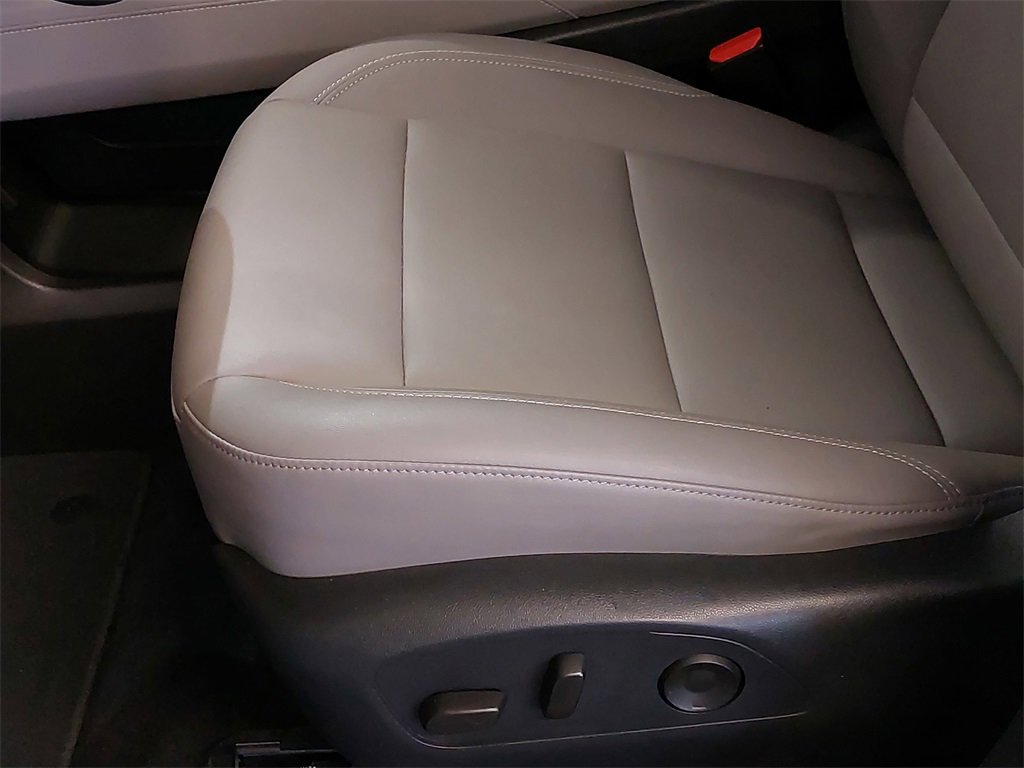 Used 2024 GMC Acadia Elevation image 25