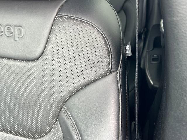 Used 2022 Jeep Cherokee Latitude Lux AWD/4WD image 13