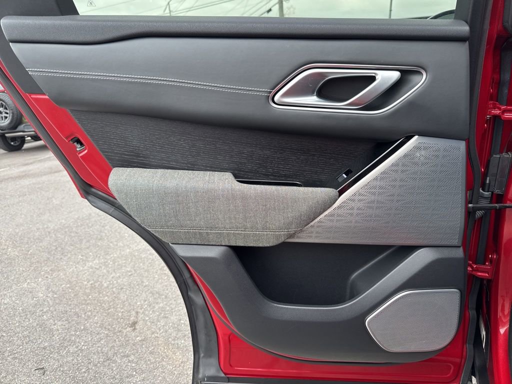 Used 2019 Land Rover Range Rover Velar R-Dynamic HSE image 21