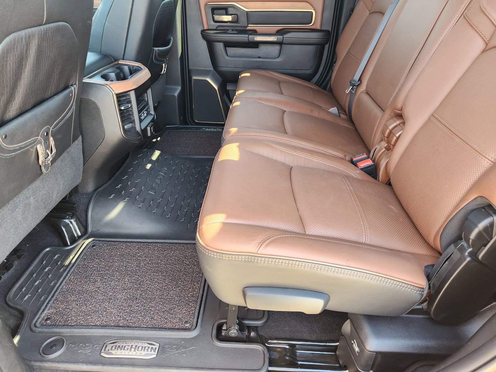 Used 2024 RAM 3500 Limited image 33