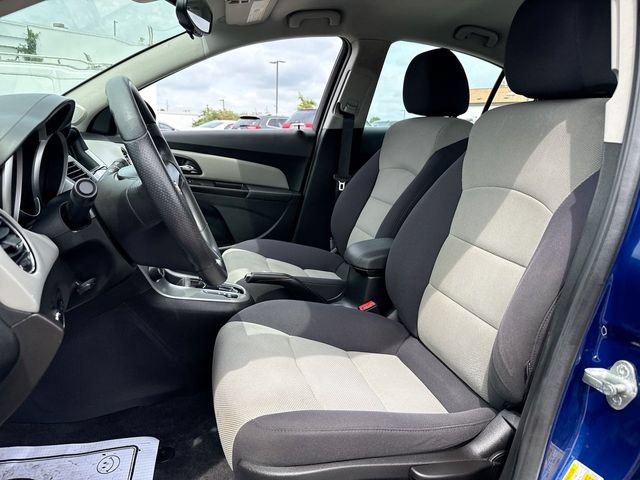 Used 2012 Chevrolet Cruze LS FWD image 11