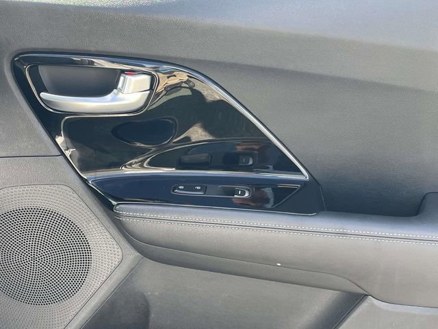 Used 2022 Kia Niro LXS image 16