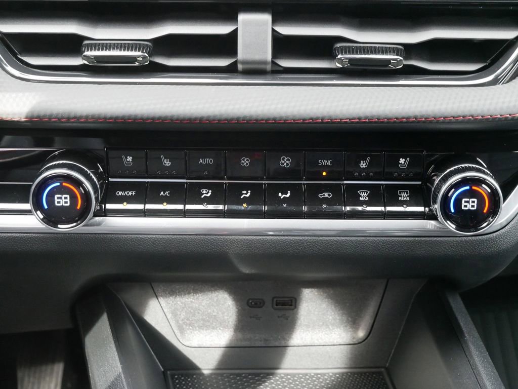 New 2026 Chevrolet Equinox RS AWD/4WD image 23