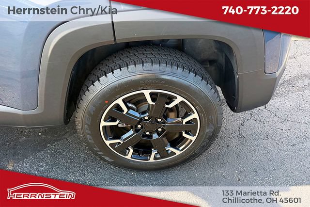 Used 2023 Jeep Renegade Trailhawk AWD/4WD image 32