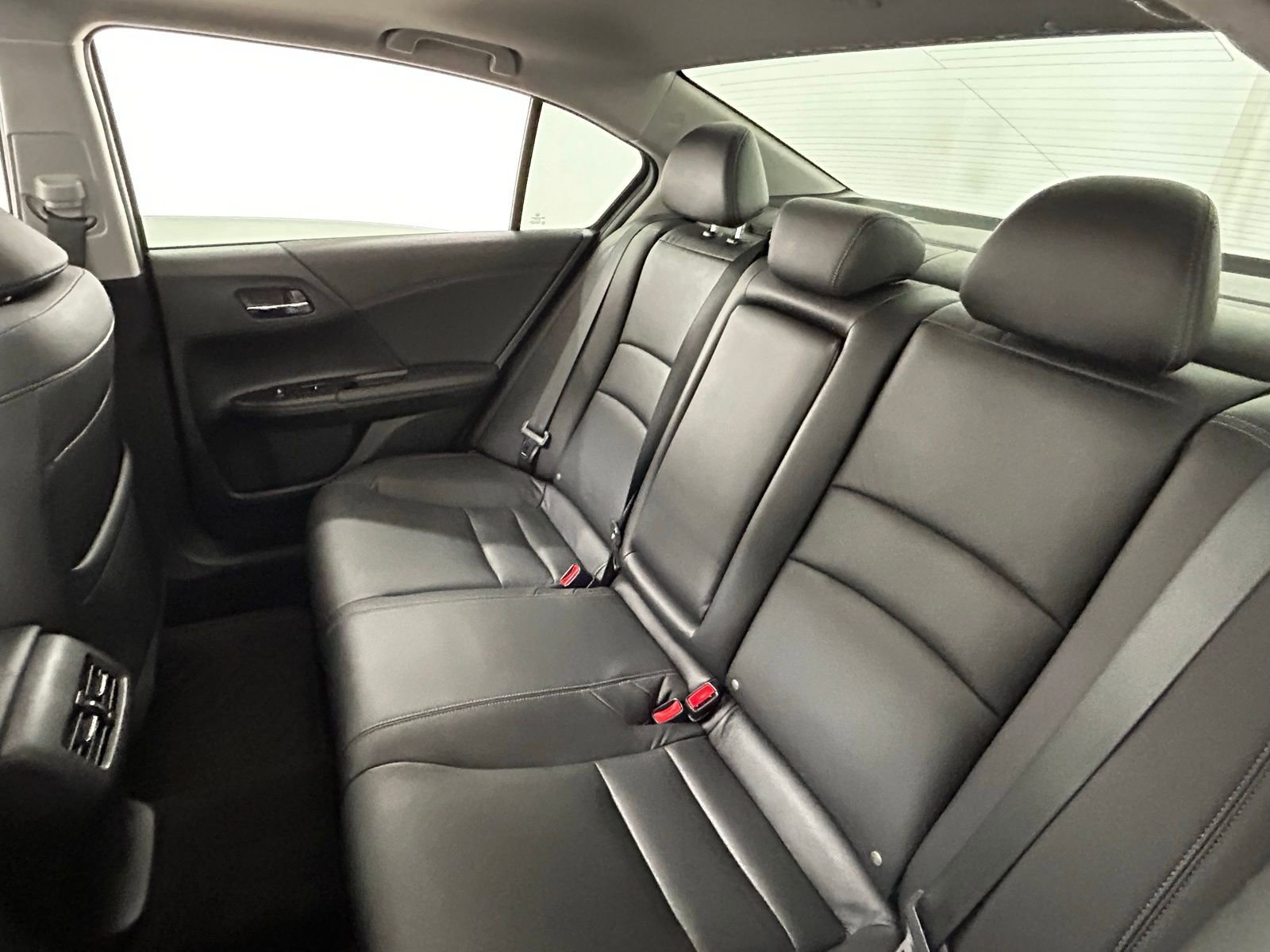 Used 2017 Honda Accord Touring image 34