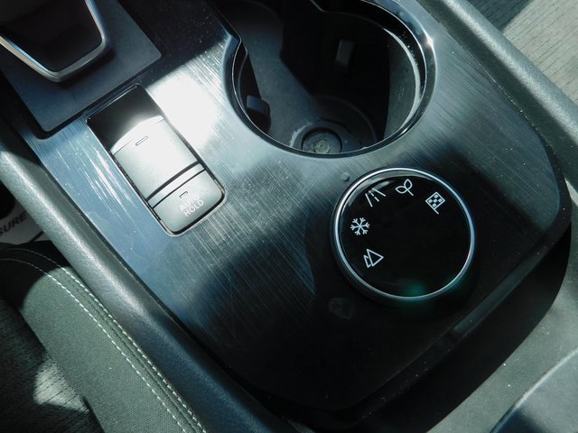 Used 2023 Nissan Rogue SV image 12