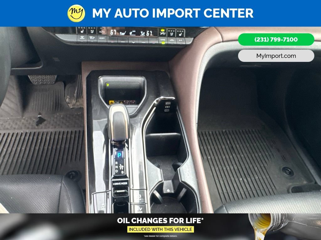 Used 2024 Toyota Crown w/ Advanced Technology Package AWD/4WD image 19