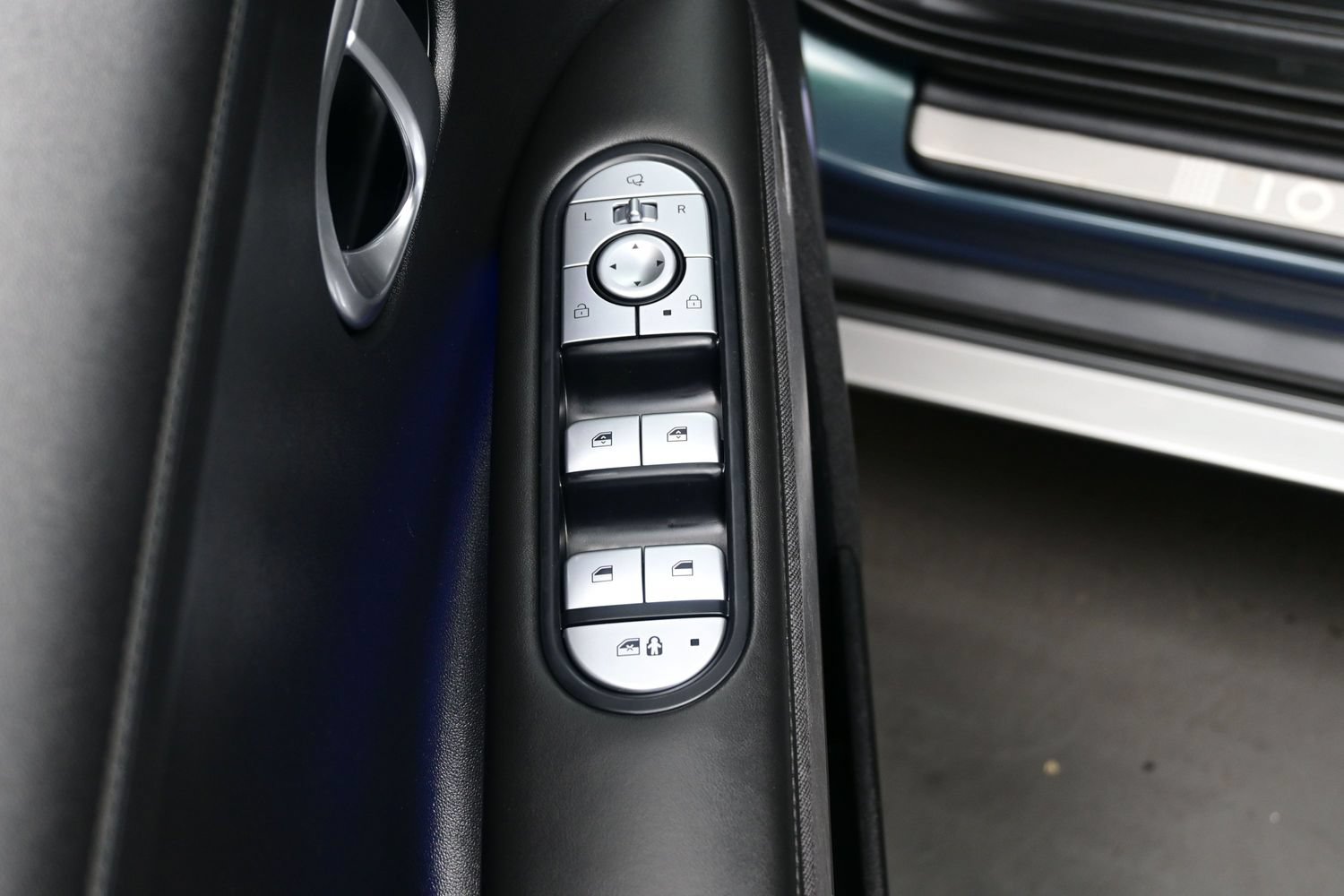 Certified 2024 Hyundai Ioniq 5 Limited AWD/4WD image 10