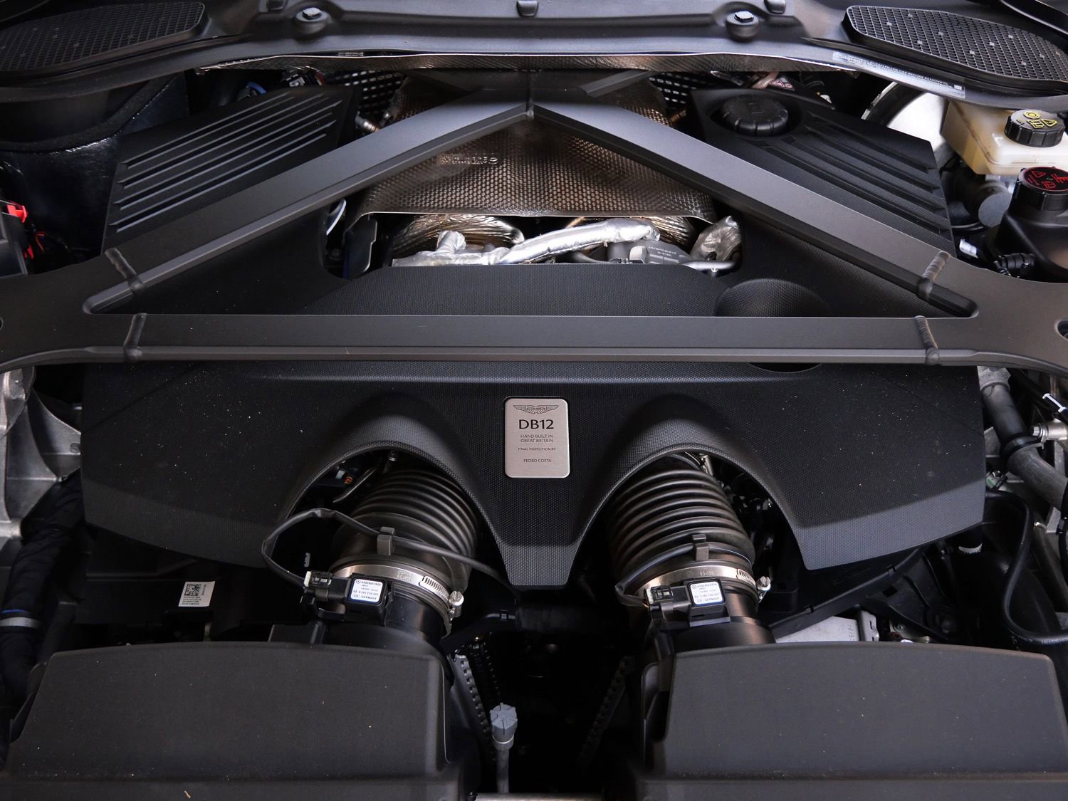 Used 2025 Aston Martin DB12 Convertible RWD image 30