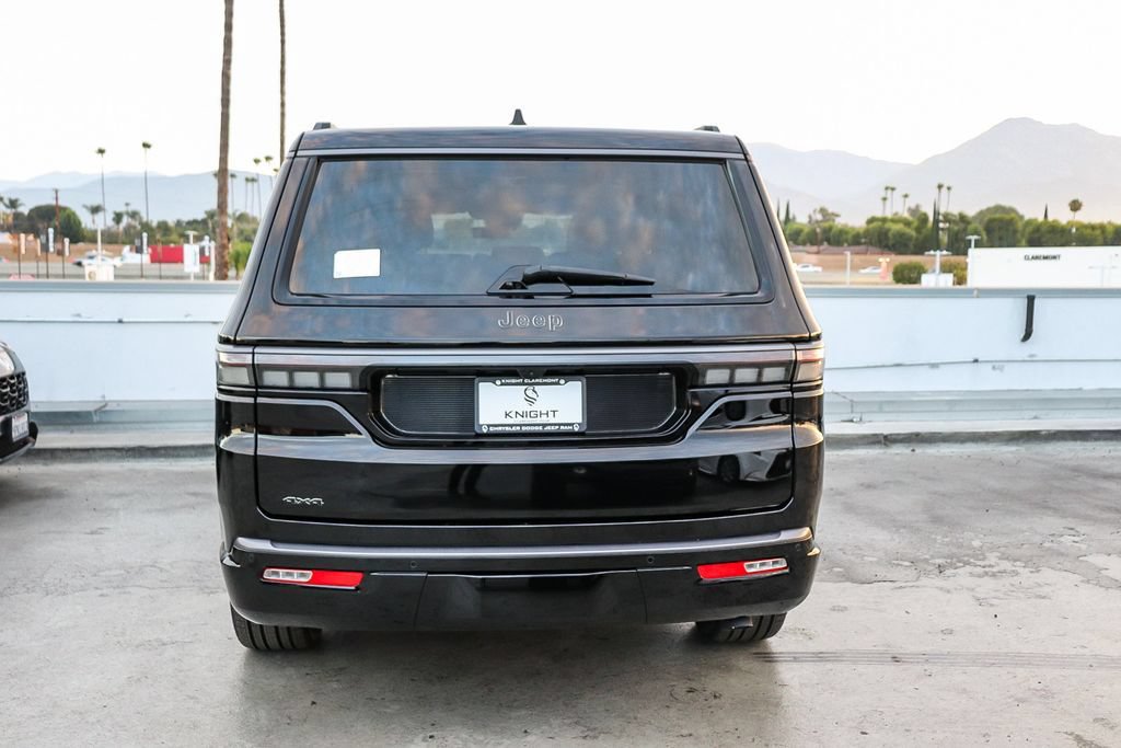 New 2026 Jeep Grand Wagoneer Summit AWD/4WD image 8