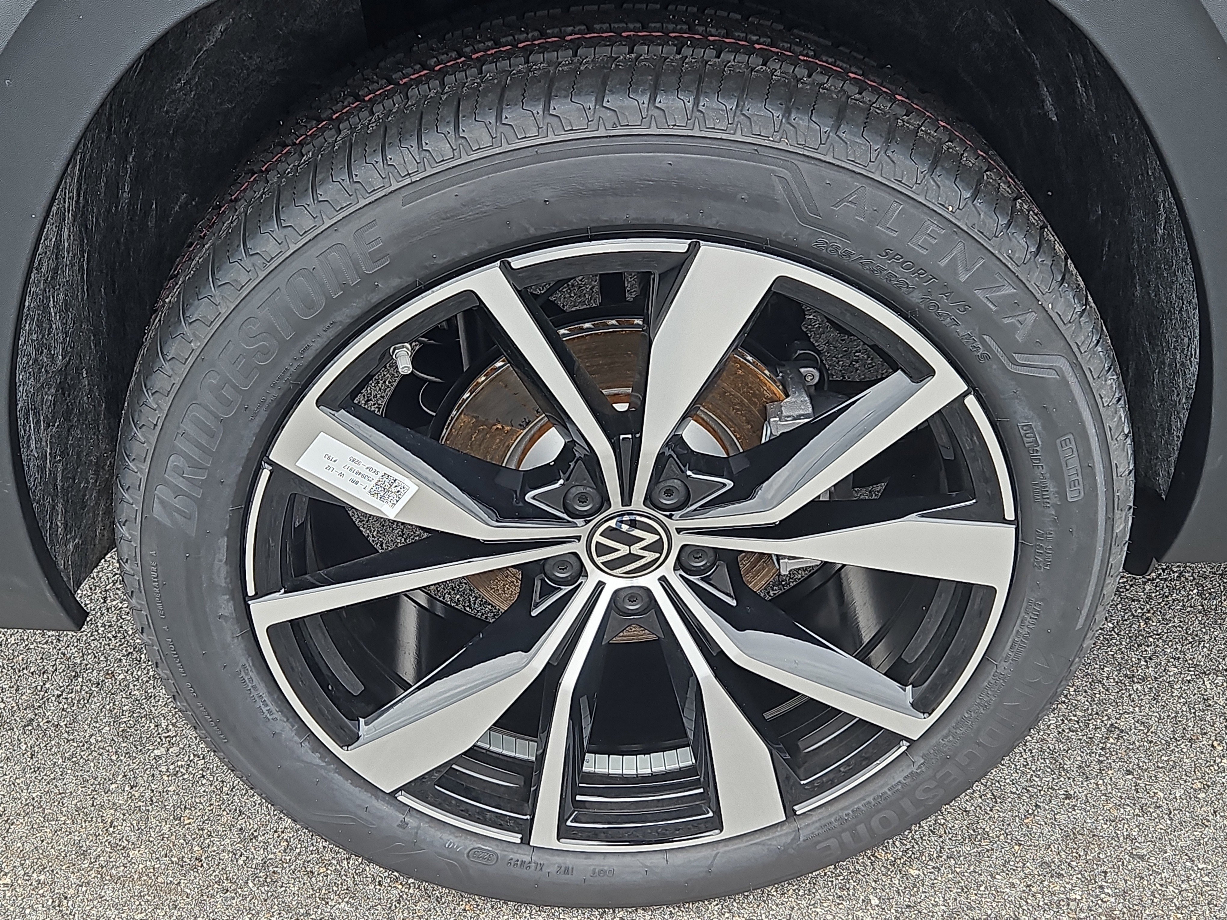 New 2026 Volkswagen Atlas SEL Premium R-Line image 3