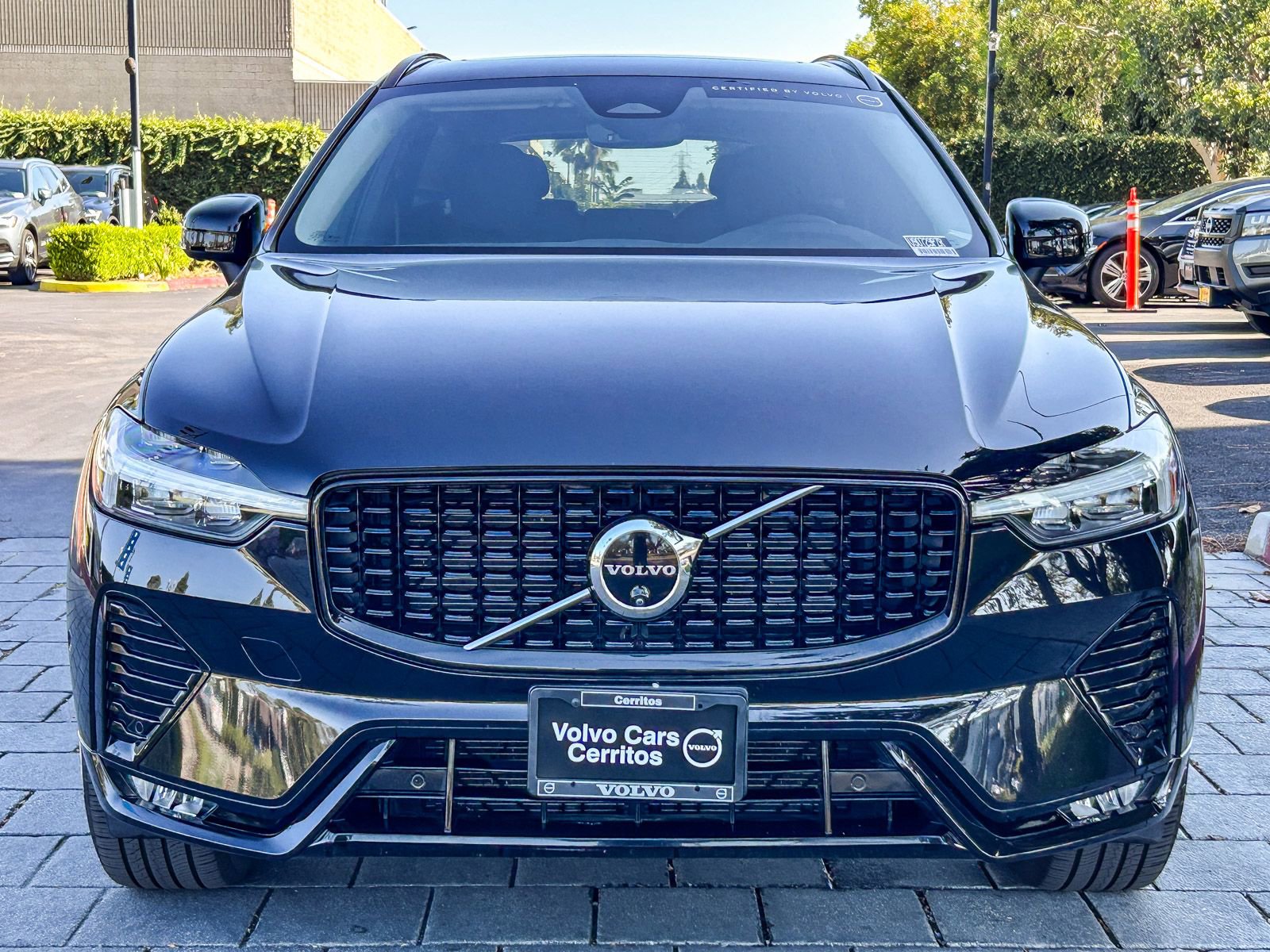 Used 2025 Volvo XC60 B5 Plus AWD/4WD image 2