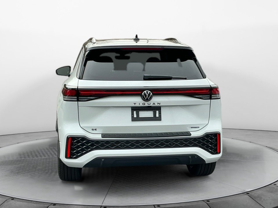 New 2026 Volkswagen Tiguan SE R-Line AWD/4WD image 6