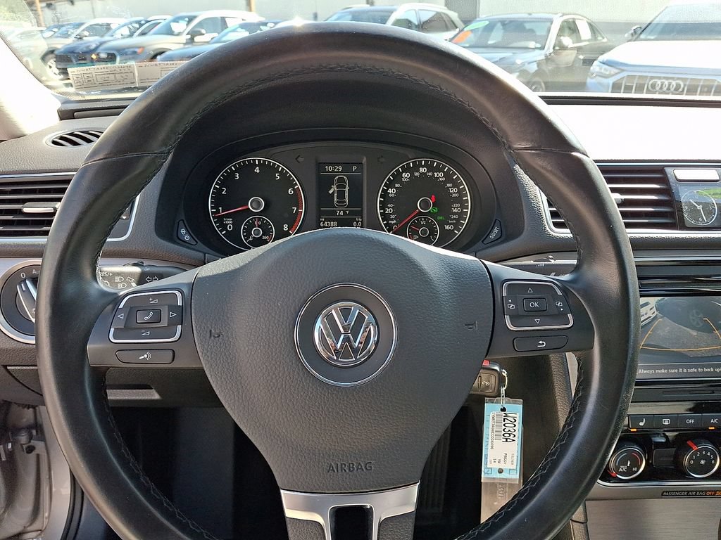 Used 2014 Volkswagen Passat 1.8T SE FWD image 19