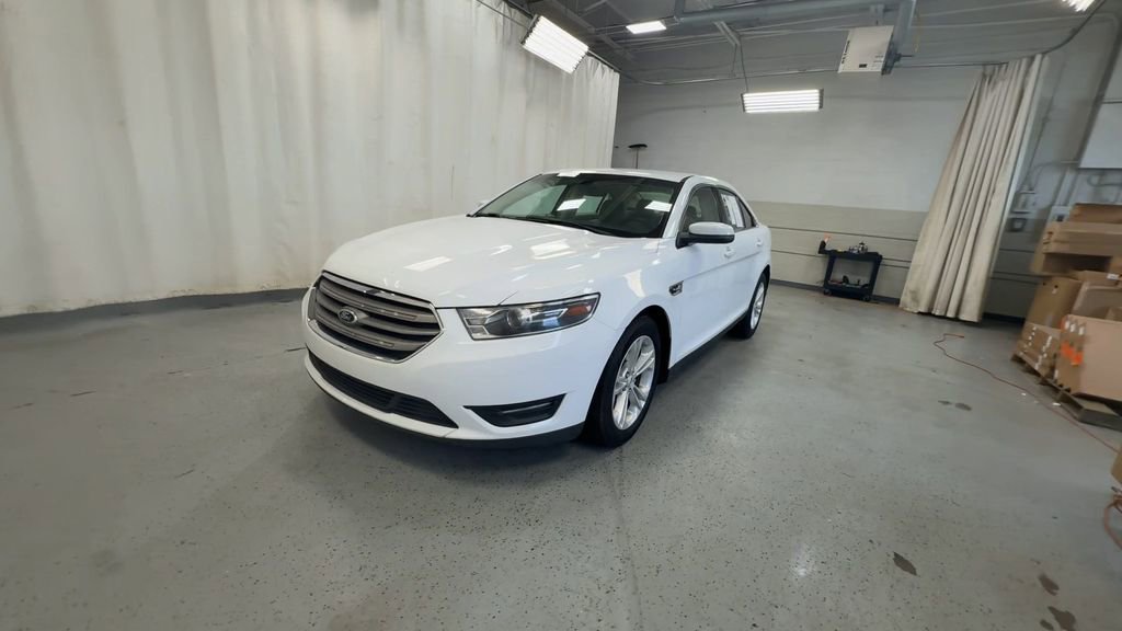 Used 2015 Ford Taurus SEL FWD image 6