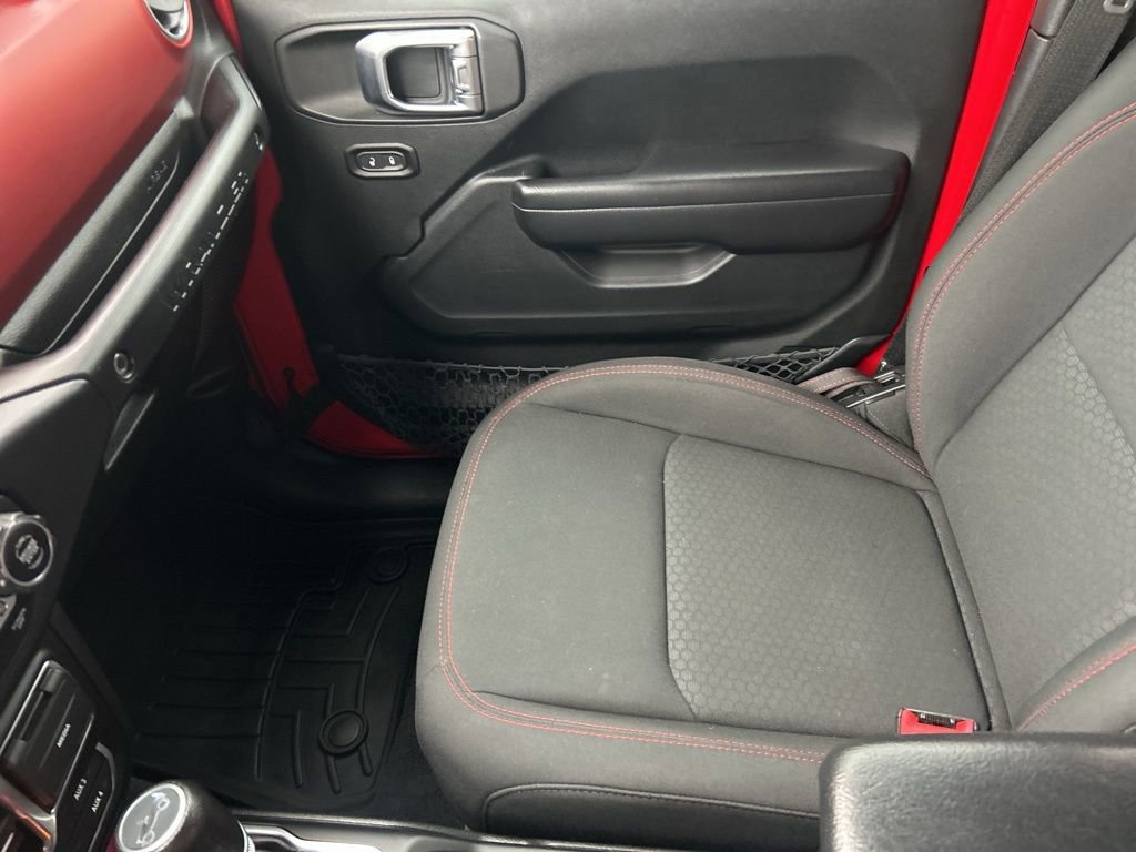 Used 2018 Jeep Wrangler Unlimited Rubicon w/ Safety Group image 30