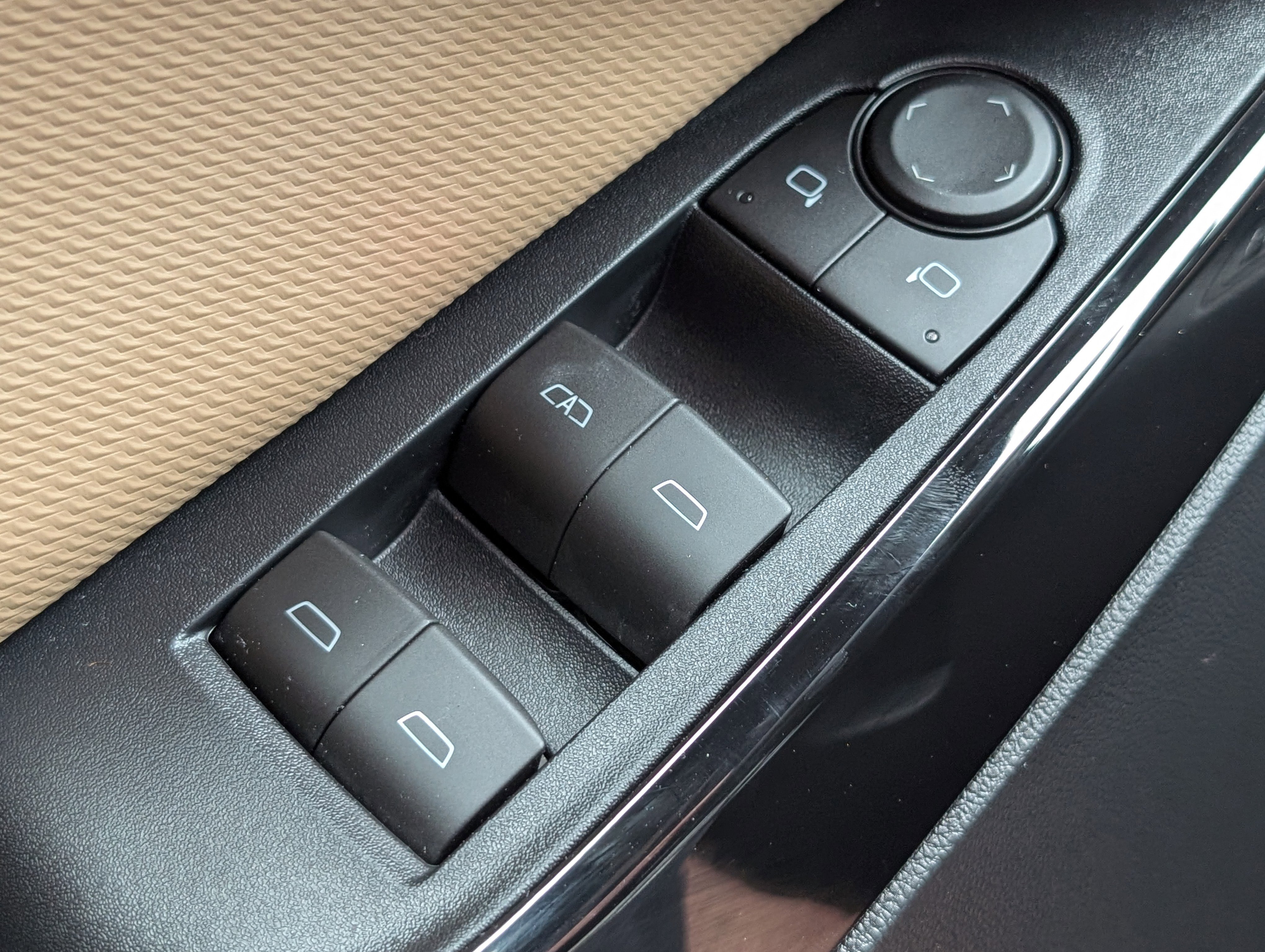 Used 2026 Chevrolet Equinox ACTIV image 23