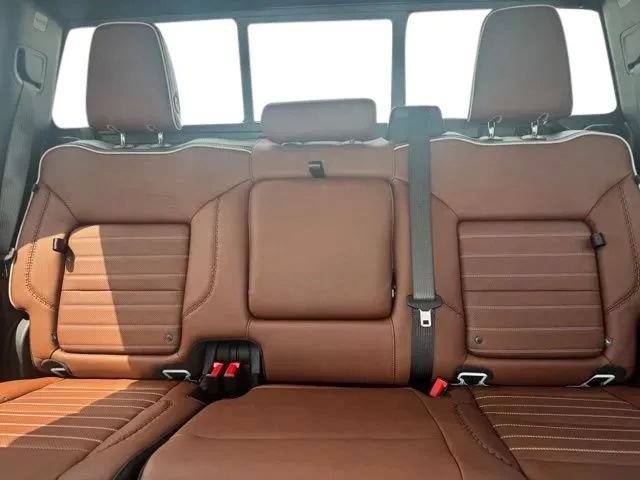 New 2026 GMC Sierra 2500 Denali Ultimate w/ LPO, Black Badging Package AWD/4WD image 19
