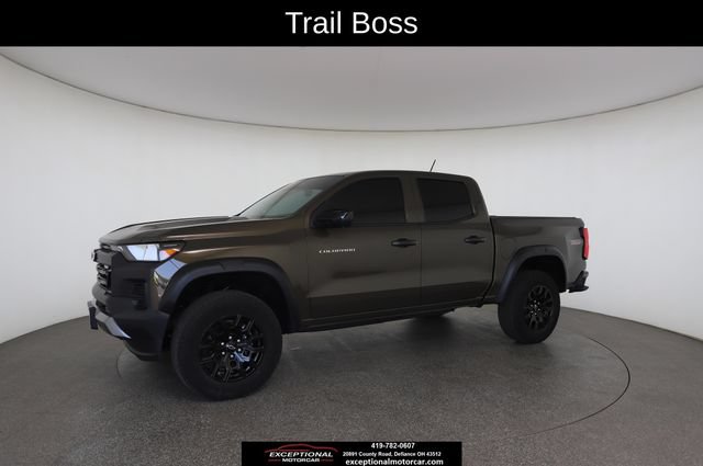 Used 2024 Chevrolet Colorado Trail Boss w/ Technology Package AWD/4WD image 4