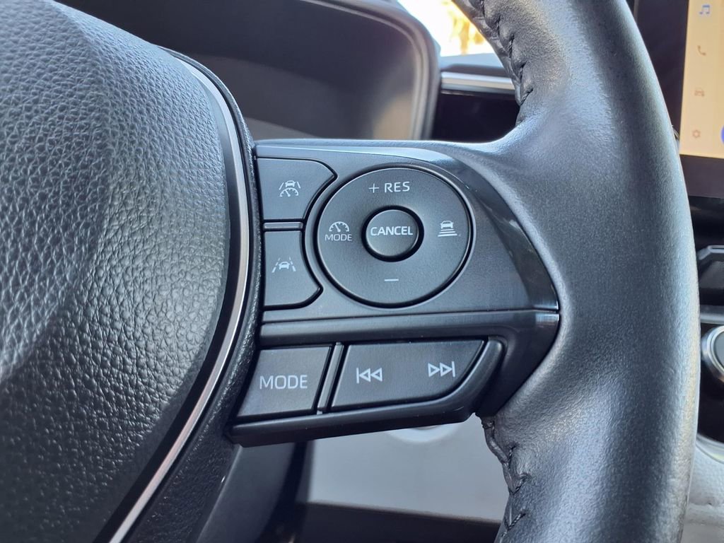 Used 2023 Toyota Corolla SE image 7