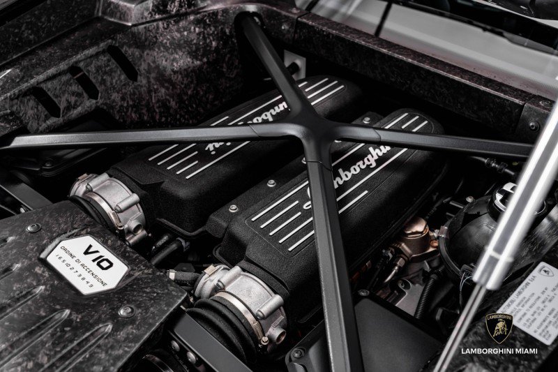 Used 2018 Lamborghini Huracan LP 580-2 image 19