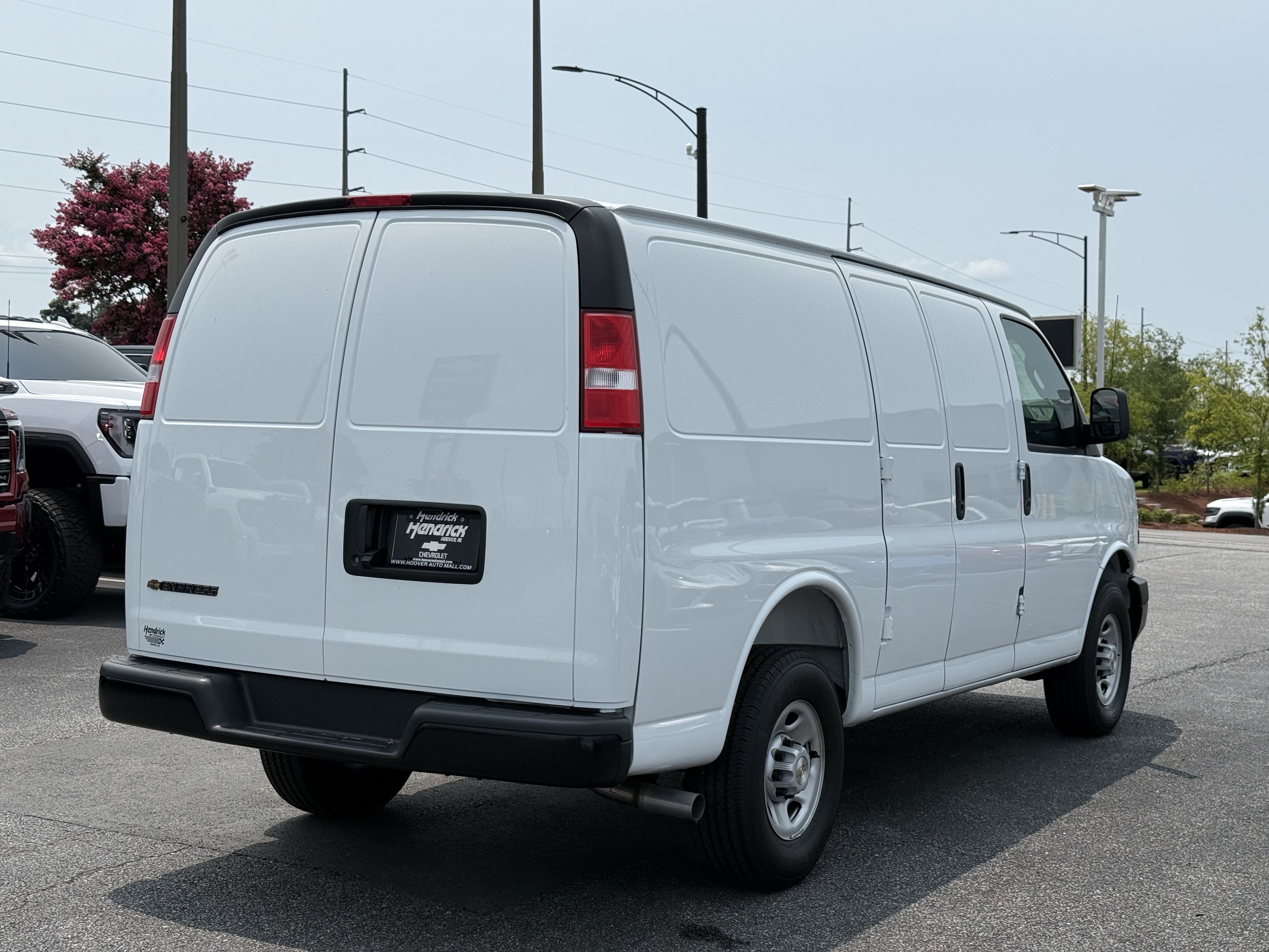 New 2025 Chevrolet Express 2500 w/ Driver Convenience Package RWD image 10